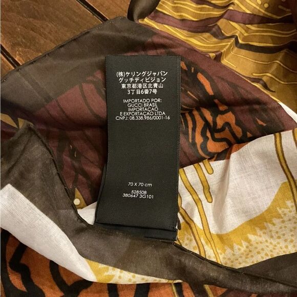 Gucci Carre Palolem printed scarf 💕$595 - Picture 4 of 8
